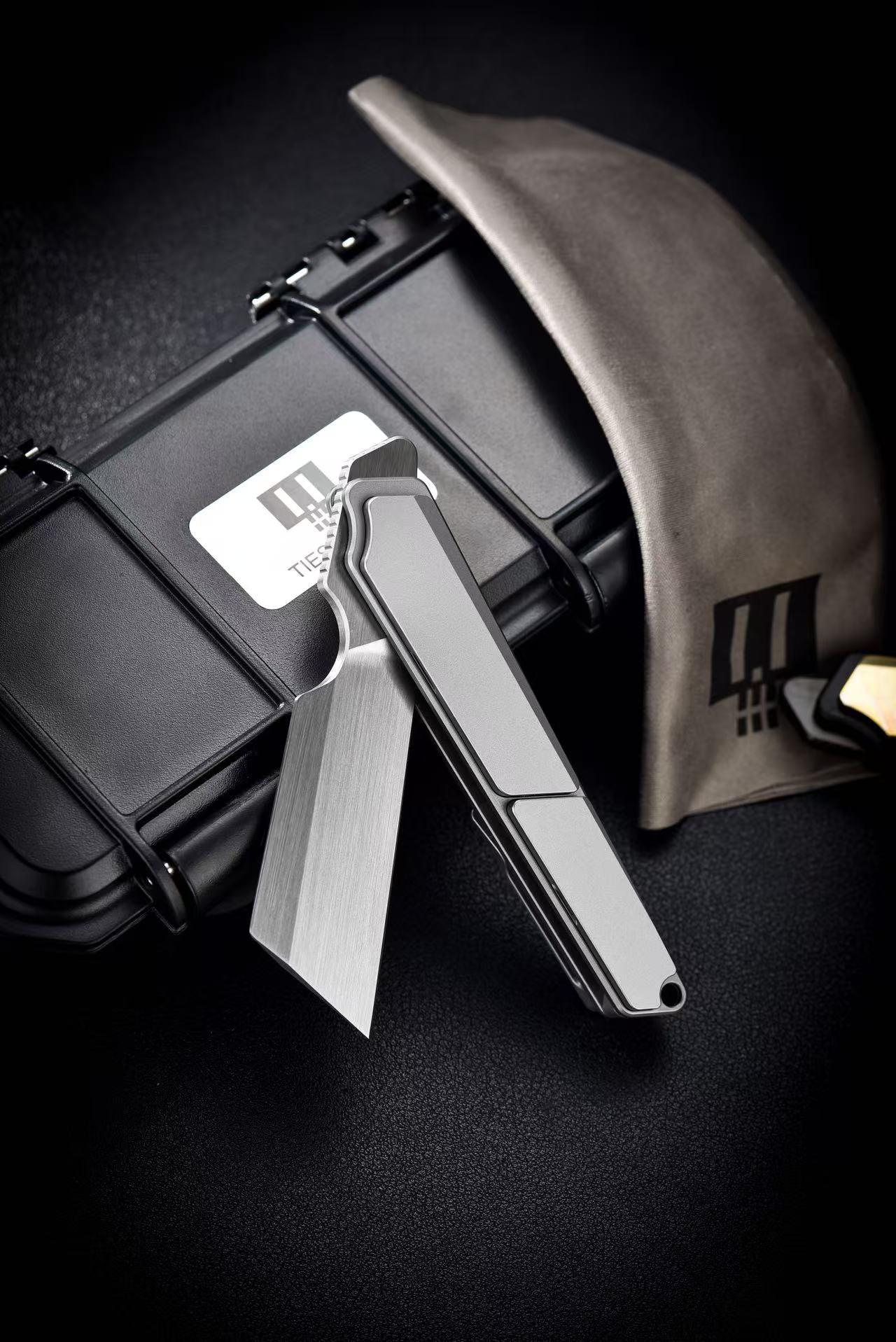 T01 Bauhaus Titanium Pocket Knife | M390 Steel EDC Tool